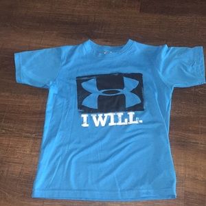 Boys Under Armour Shirt Size Youth small